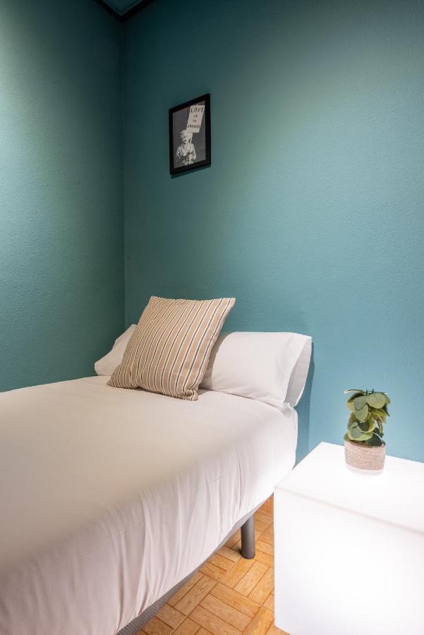 Ideal Hostel Madrid Eksteriør bilde