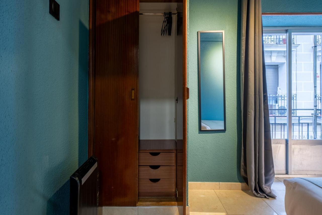 Ideal Hostel Madrid Eksteriør bilde