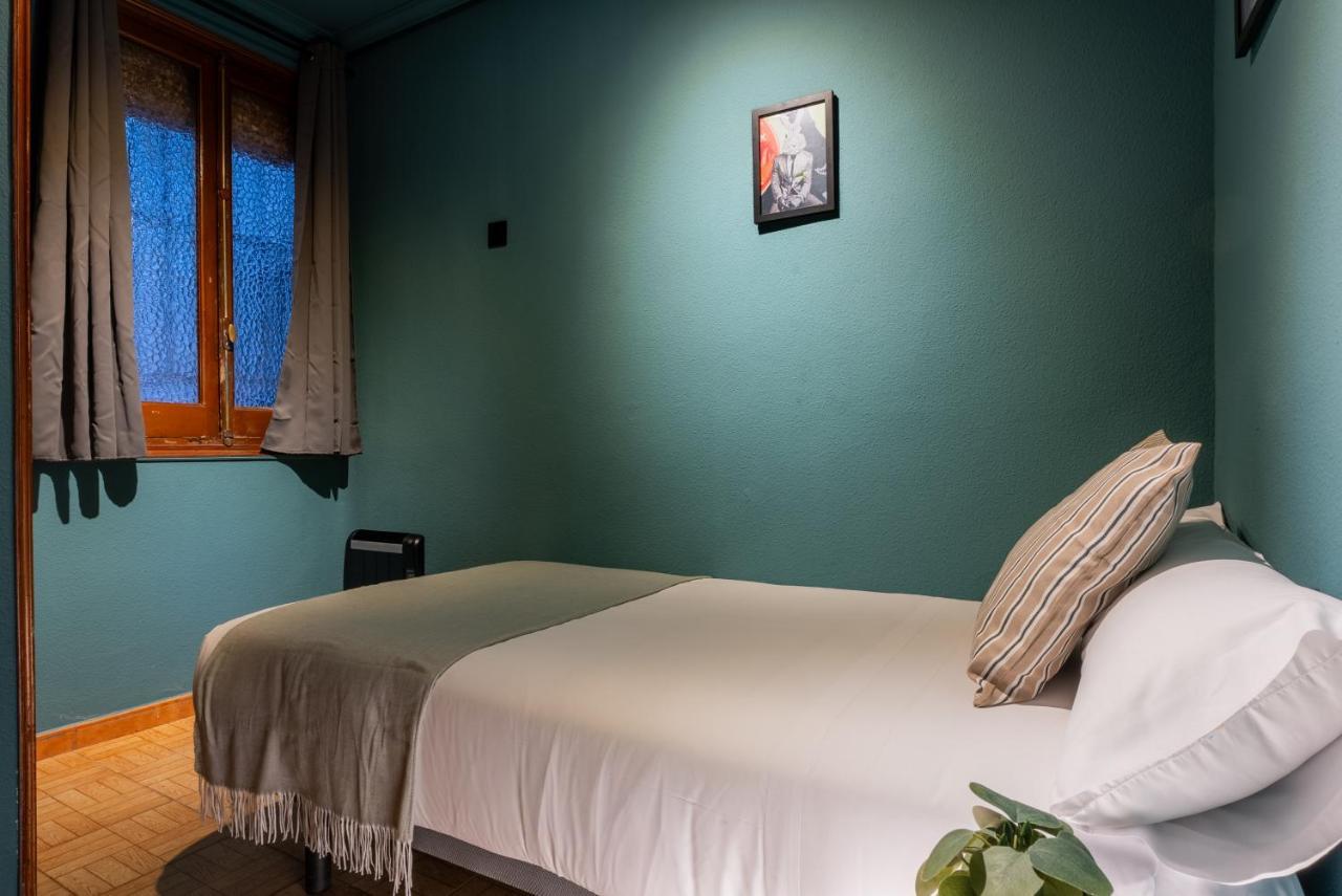 Ideal Hostel Madrid Eksteriør bilde